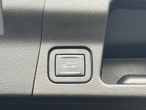 Certified 2023 GMC Acadia Denali image 34