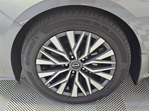 Certified 2024 Nissan Altima 2.5 SV FWD image 10