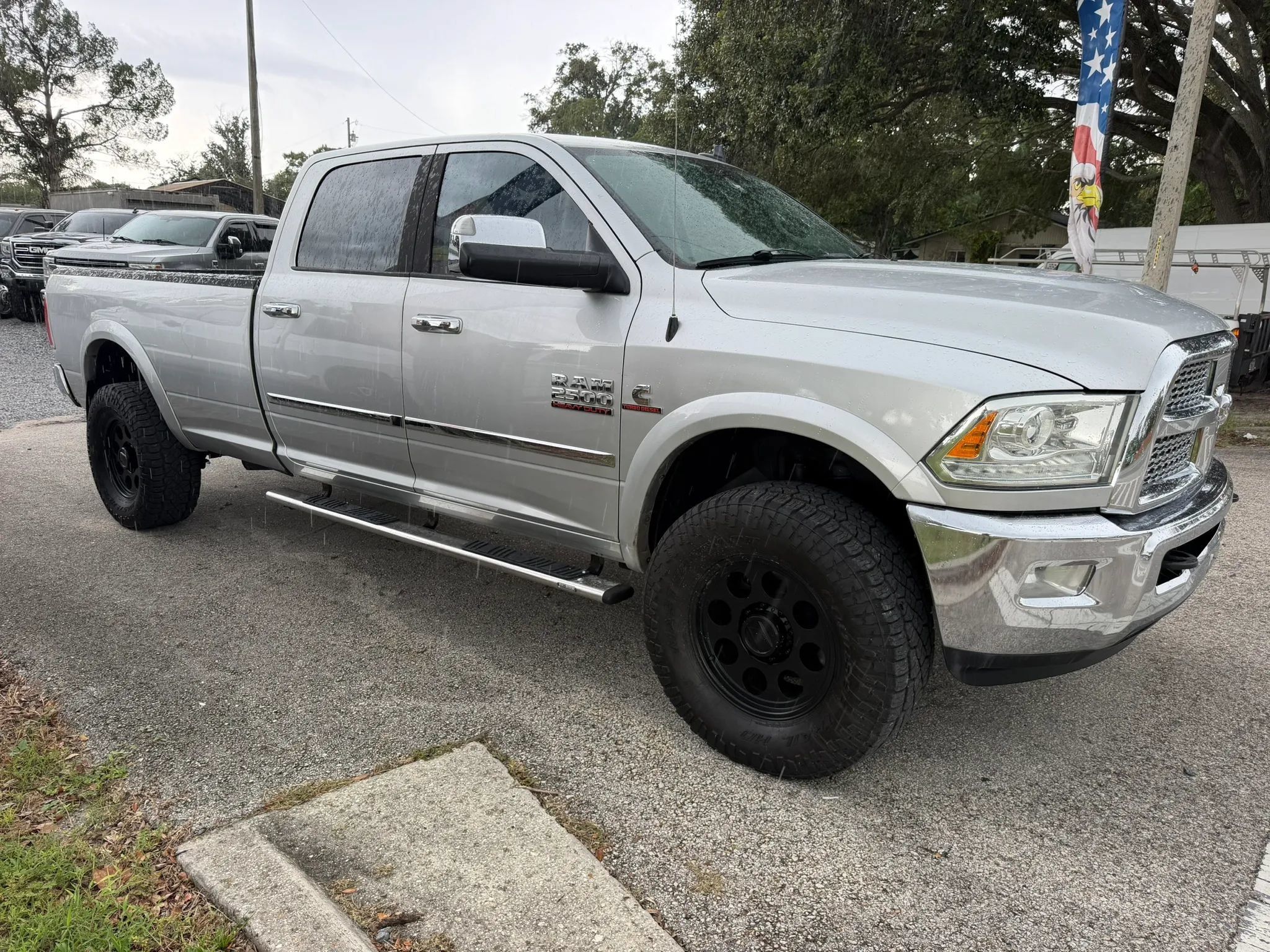 Used 2015 RAM 2500 Laramie AWD/4WD image 3