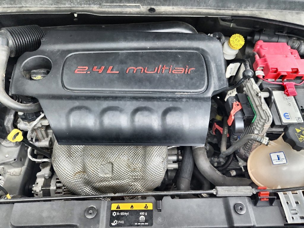 Certified 2020 Jeep Renegade Latitude w/ Popular Equipment Group AWD/4WD image 37