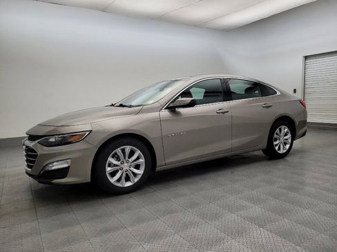 Used 2024 Chevrolet Malibu LT image 2