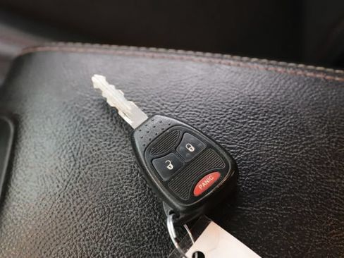 Used 2016 Jeep Wrangler Sahara AWD/4WD image 18