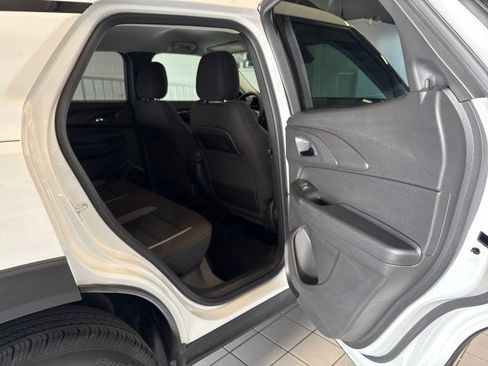 Used 2024 Chevrolet TrailBlazer LT w/ LT Cold Weather Package FWD image 26