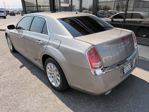 Used 2014 Chrysler 300 Touring w/ Quick Order Package 22F RWD image 3