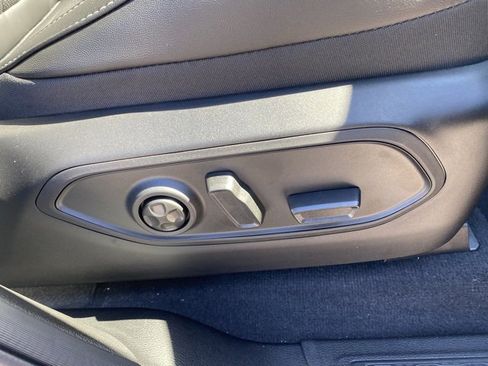 New 2025 Jeep Grand Cherokee L Limited w/ Luxury Tech Group II image 31