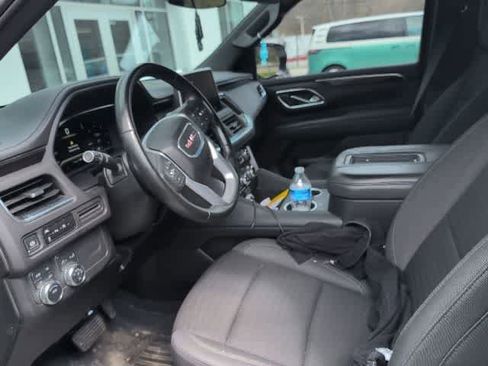 Used 2024 GMC Yukon SLE image 13