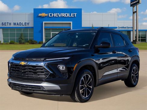New 2025 Chevrolet TrailBlazer LT w/ Convenience Package image 3