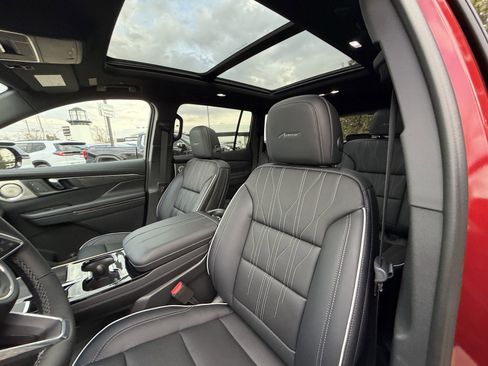 New 2026 Buick Enclave Avenir w/ Super Cruise Package image 10