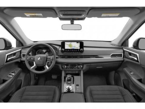 Used 2024 Mitsubishi Outlander SE image 8