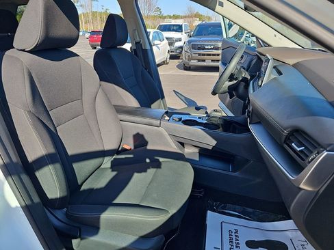 Used 2023 Nissan Rogue S image 13