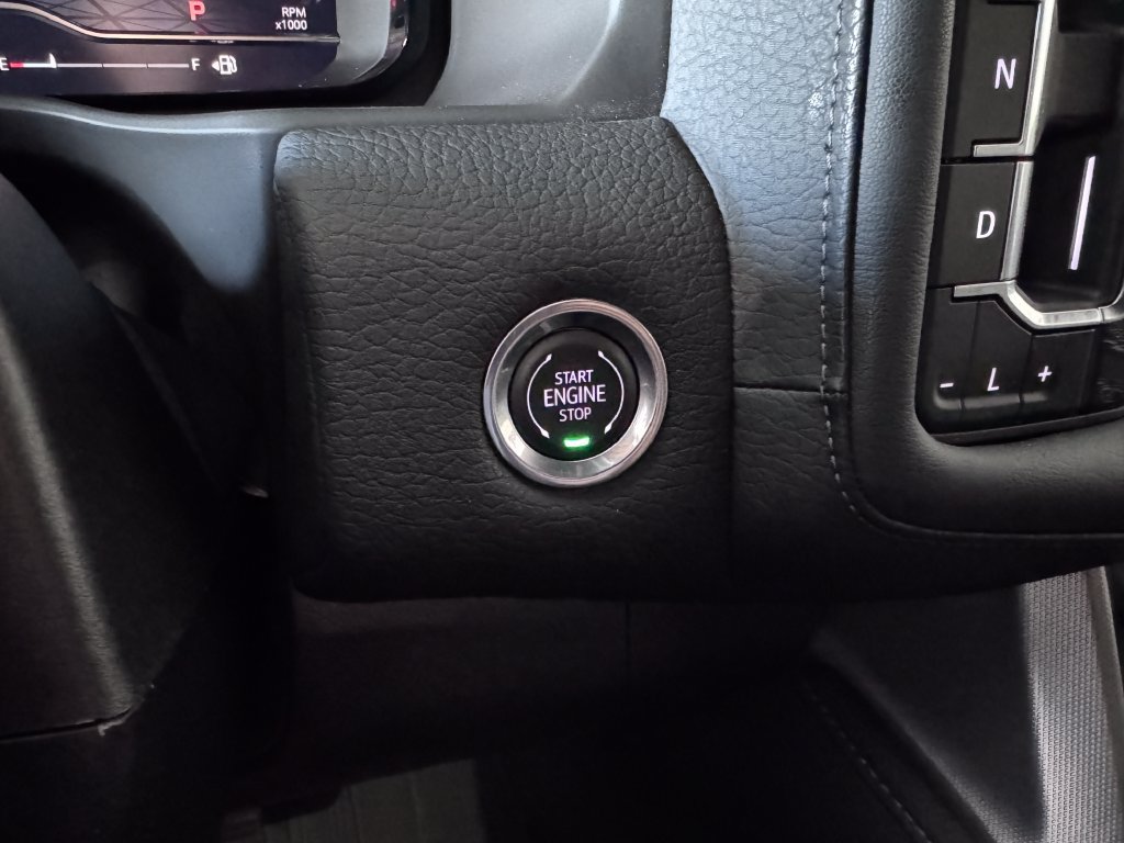 Certified 2024 GMC Yukon Denali AWD/4WD image 25