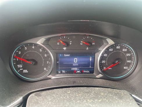 Used 2023 Chevrolet Equinox LS w/ LS Convenience Package image 9