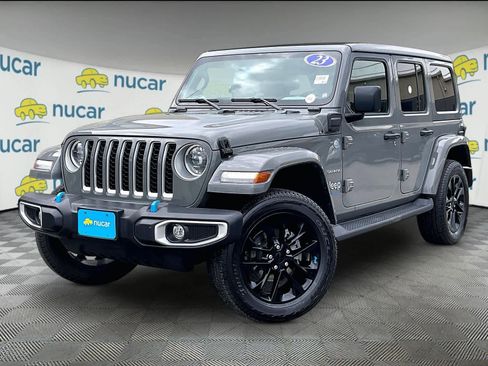 Used 2023 Jeep Wrangler Sahara w/ Cold Weather Group image 3