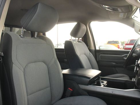Used 2019 RAM 1500 Big Horn AWD/4WD image 24