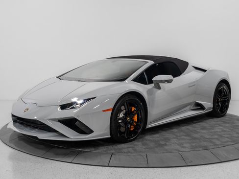Used 2021 Lamborghini Huracan EVO RWD image 15