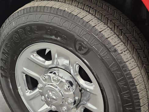 Used 2024 RAM 2500 Big Horn w/ Bed Utility Group image 13