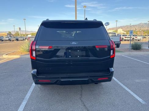 Used 2025 Ford Expedition Platinum w/ Stealth Performance Package AWD/4WD image 3