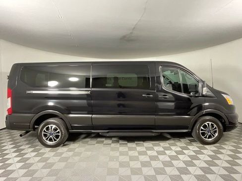 Used 2022 Ford Transit 350 XLT image 2