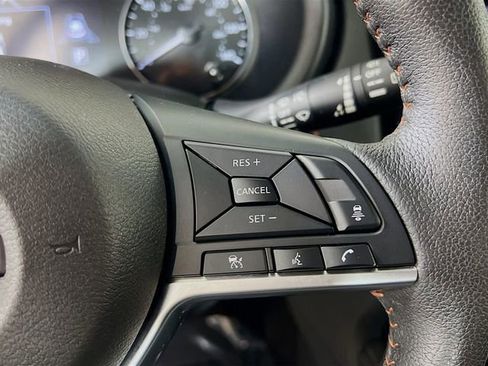 Used 2024 Nissan Kicks SR w/ SR Premium Package image 31