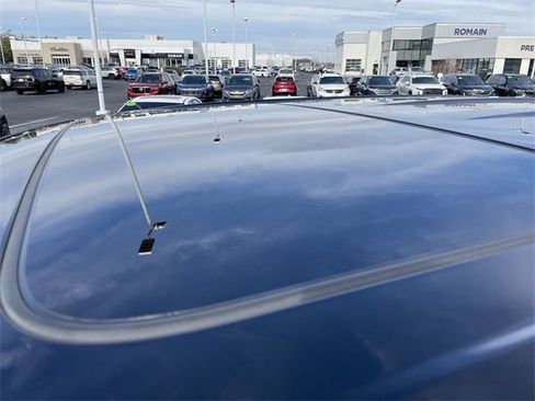 Used 2024 GMC Sierra 1500 Denali Ultimate image 8