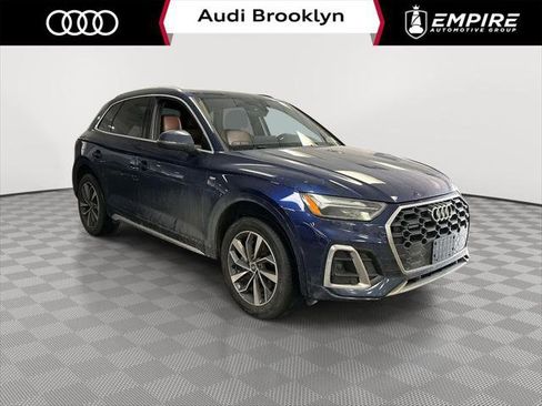 Used 2023 Audi Q5 2.0T Premium w/ Convenience Package AWD/4WD image 1