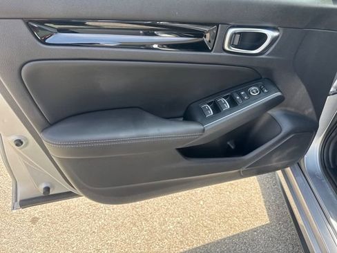 Used 2022 Honda Civic Sport Touring image 9