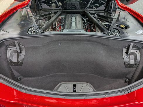 Used 2021 Chevrolet Corvette Stingray Premium Cpe w/ Z51 Performance Package RWD image 18