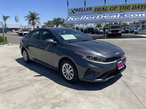 Used 2024 Kia Forte LX FWD image 2