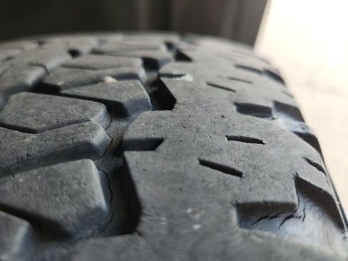 Used 2020 Jeep Cherokee Trailhawk w/ Cold Weather Group AWD/4WD image 21