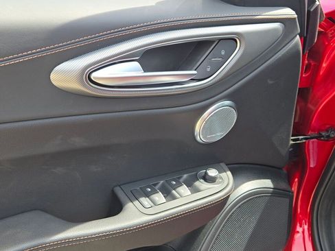 New 2025 Alfa Romeo Giulia Intensa w/ Driving Assist Package image 19