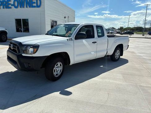 Used 2015 Toyota Tacoma 2WD Access Cab image 6