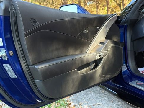 Used 2018 Chevrolet Corvette Stingray Convertible image 50