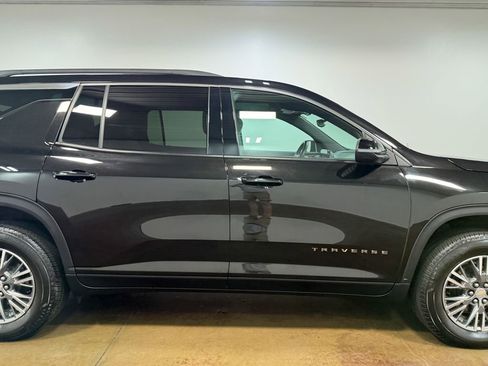 Used 2026 Chevrolet Traverse LT AWD/4WD image 31