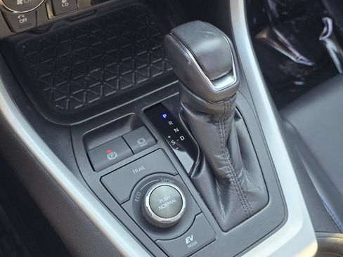 Certified 2022 Toyota RAV4 XSE AWD/4WD image 31
