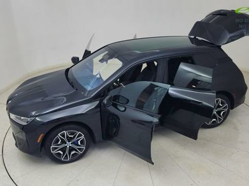 Used 2024 BMW iX xDrive50 w/ Sport Package AWD/4WD image 86