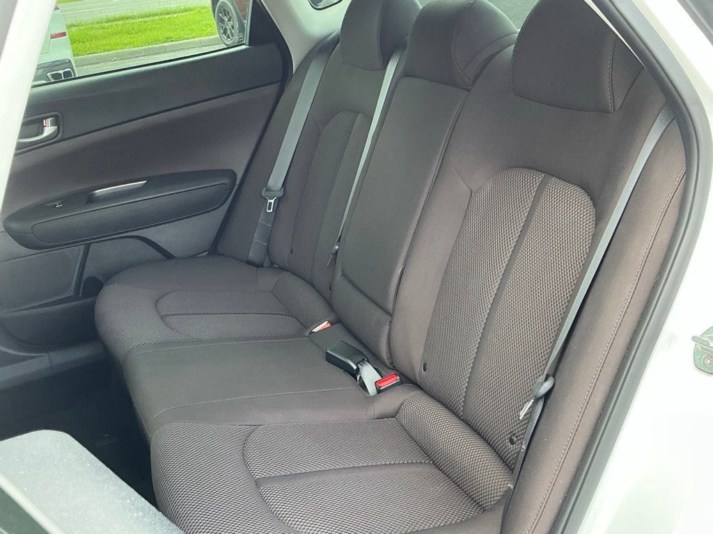 Used 2020 Kia Optima LX FWD image 24