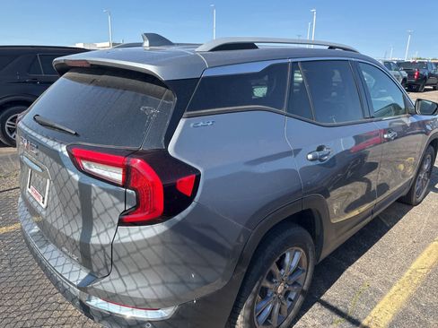 Used 2023 GMC Terrain SLT w/ Infotainment Package II AWD/4WD image 12