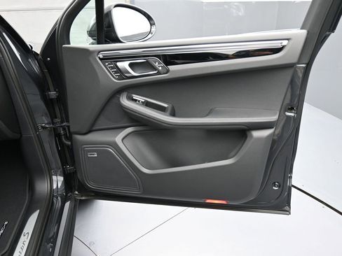 New 2026 Porsche Macan S AWD/4WD image 29