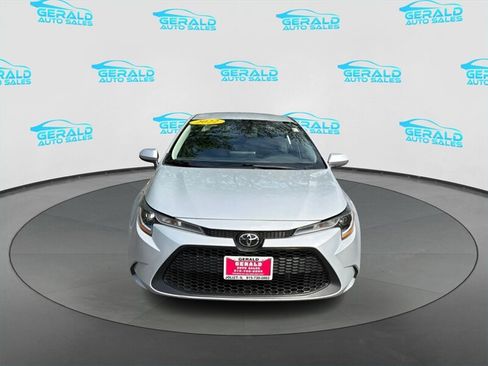 Used 2022 Toyota Corolla LE FWD image 2