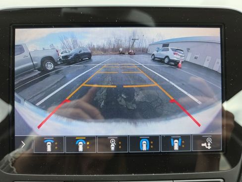 Used 2020 Chevrolet Equinox Premier image 40