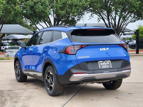 New 2026 Kia Sportage EX w/ EX Panorama Roof Package image 3