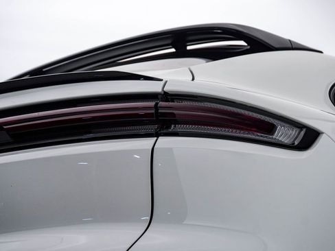 Certified 2025 Porsche Cayenne Coupe AWD/4WD image 12