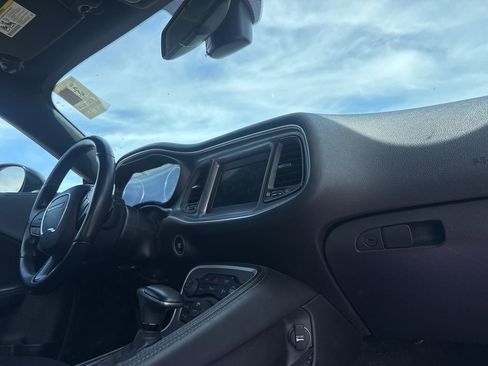 Used 2022 Dodge Challenger GT image 30