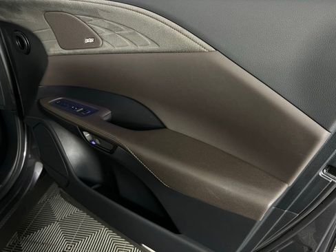 Used 2025 Lexus RX 450h AWD w/ Convenience Package image 34