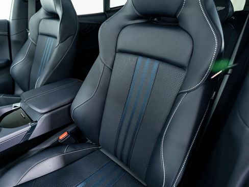 Used 2025 Aston Martin DBX 707 image 18