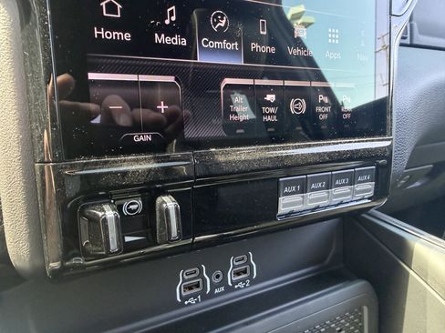 New 2026 RAM 3500 Laramie AWD/4WD image 45