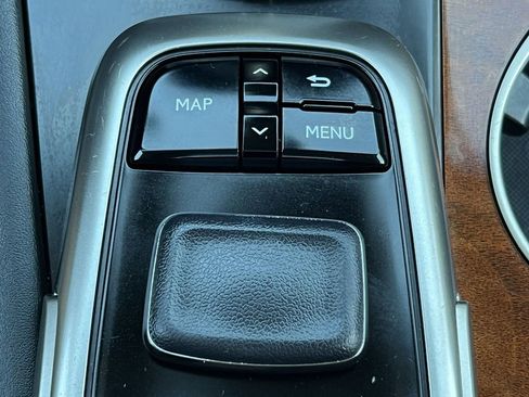 Used 2019 Lexus RX 350L w/ Premium Package image 9