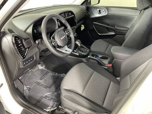 Used 2023 Kia Soul EX FWD image 14