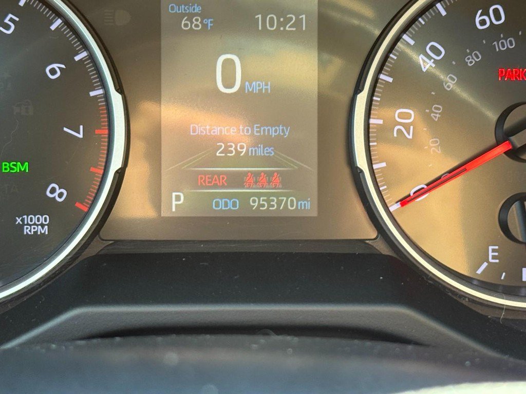 Used 2019 Toyota RAV4 XLE FWD image 29