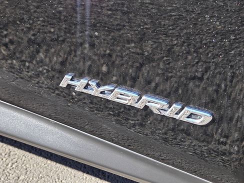 Used 2018 Lexus RX 450hL Premium w/ Premium Package AWD/4WD image 34